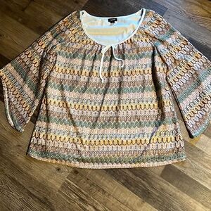 Tacera 2X woman’s lace lined top